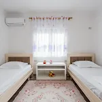 Hometown By Pikhost Apartament *