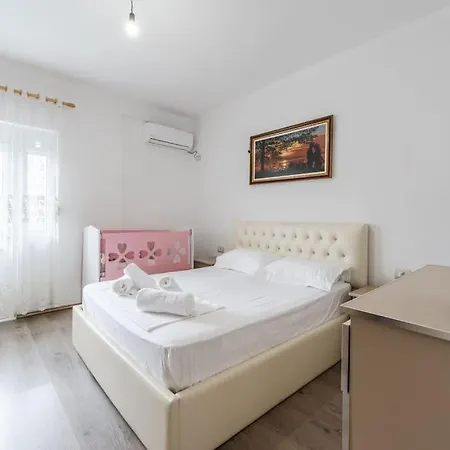 Appartement Hometown By Pikhost