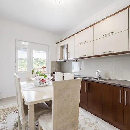 Daire Hometown By Pikhost