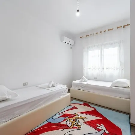 Daire Hometown By Pikhost *