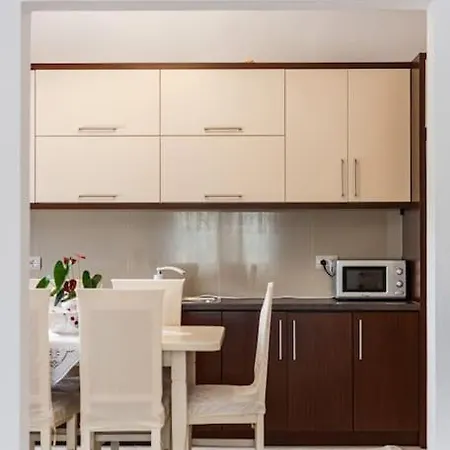 Hometown By Pikhost * Гирокастра